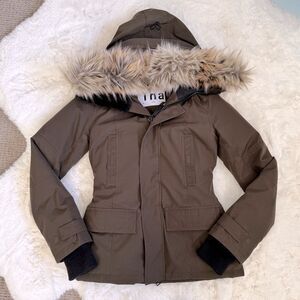 Aritzia TNA Goose Down Waterproof Windproof Fur Hood Jacket XS - Olive Brown